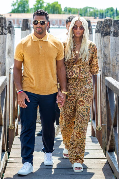 Kiara Russell Wilson guarda le vacanze in Italia