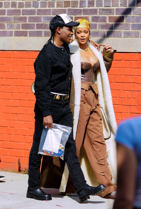 rihanna and a$ap rocky showing pda on music video set