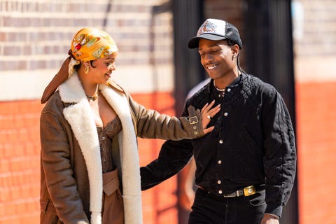 rihanna and a$ap rocky showing pda on music video set