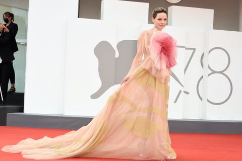 swedish actress rebecca ferguson at the 78 venice international film festival 2021 dune red carpet venice italy, september 3rd, 2021 photo by marilla siciliaarchivio marilla siciliamondadori portfolio via getty images