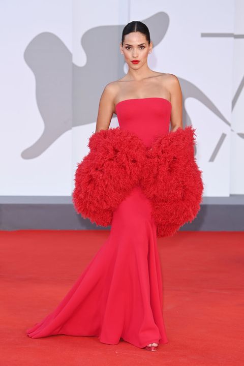 venice, italy   september 04 adria arjona attends the red carpet of the movie "competencia oficial" during the 78th venice international film festival on september 04, 2021 in venice, italy photo by daniele venturelliwireimage