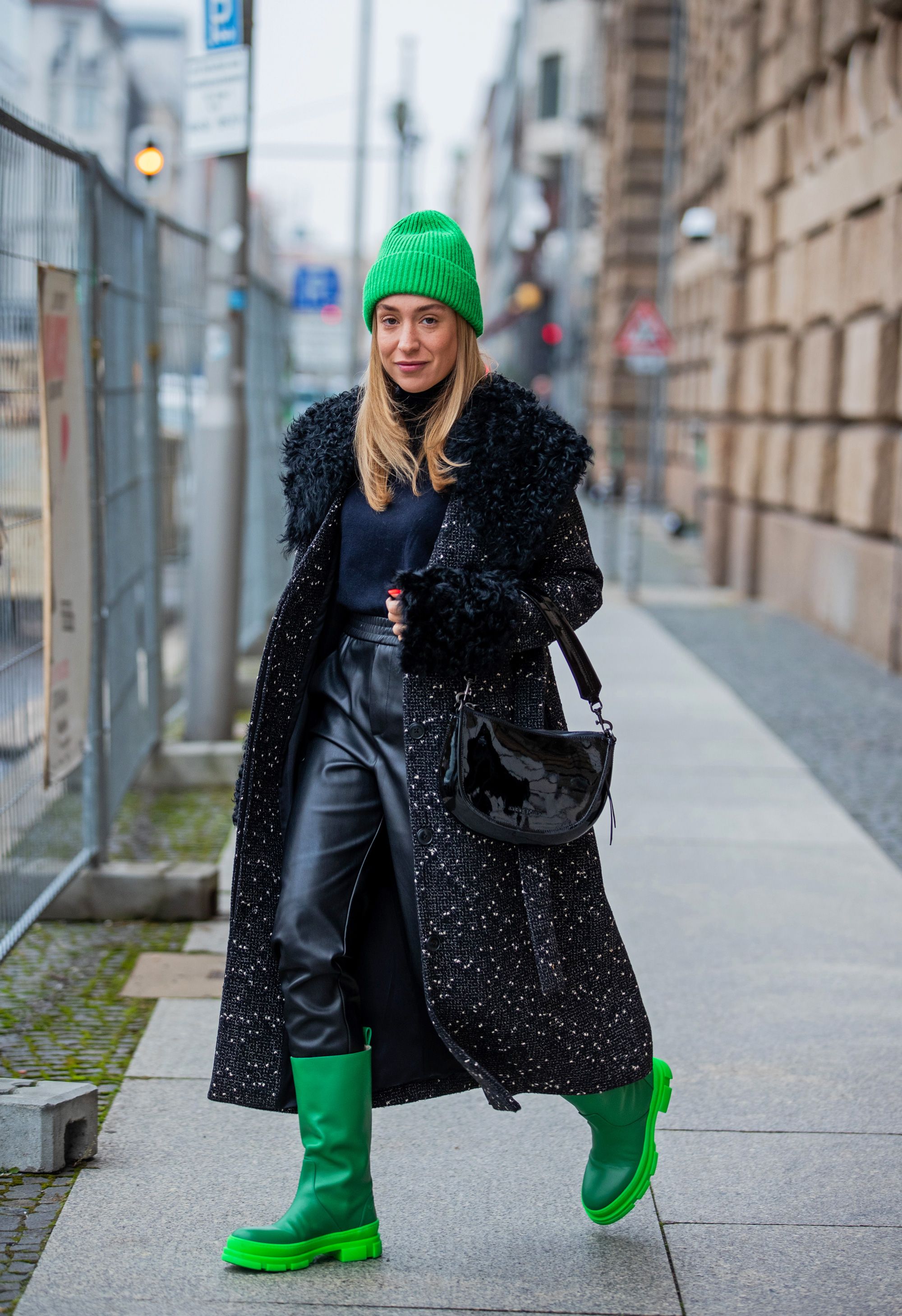 shoes to wear in the rain besides rain boots