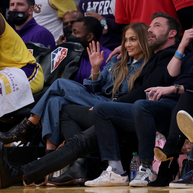 los angeles, california   december 07 jennifer lopez and ben affleck courtside during the game between the boston celtics and the los angeles lakers at staples center on december 07, 2021 in los angeles, california  note to user user expressly acknowledges and agrees that, by downloading andor using this photograph, user is consenting to the terms and conditions of the getty images license agreement mandatory copyright notice copyright 2021 nbae photo by harry howgetty images
