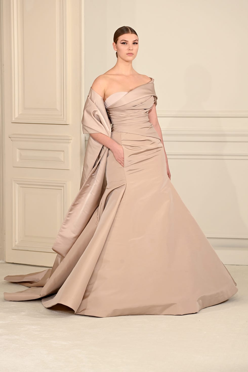 Valentino Haute Couture 2022 Review