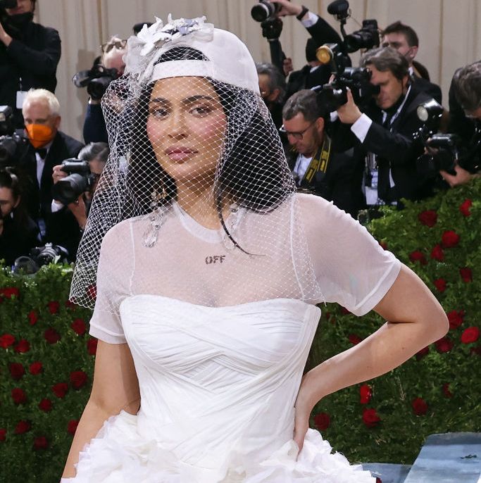 Kylie Jenner Changed Into a Sultry Bridal Look For the Met Gala Afterparty