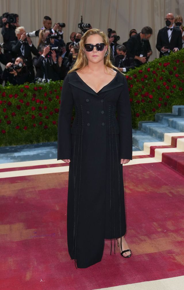 new york, new york   may 02 amy schumer attends the 2022 met gala celebrating in america an anthology of fashion at the metropolitan museum of art on may 2, 2022 in new york city photo by gothamgetty images