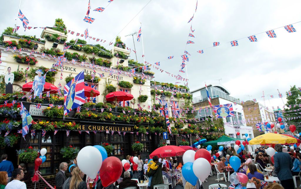 Things To See, Eat and Visit In Honour Of The Queen's Platinum Jubilee  Weekend