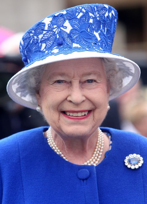 balmoral, united kingdom   august 07 queen elizabeth ii attends a garden party at balmoral castle, on august 07, 2012 in aberdeenshire, scotland  photo by david cheskin   wpa poolgetty images