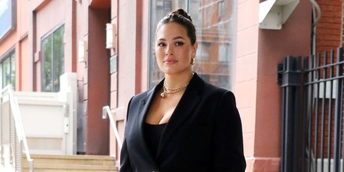 Ashley Graham Poses Completely Nude 4 Months After Giving Birth