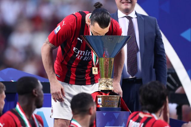 reggio nellemilia, italy   may 22 zlatan ibrahimovic of ac milan celebrates with the cup after winning the championship after the serie a match between us sassuolo and ac milan at mapei stadium   citta del tricolore on may 22, 2022 in reggio nellemilia, italy photo by sportinfotovidefodi images via getty images