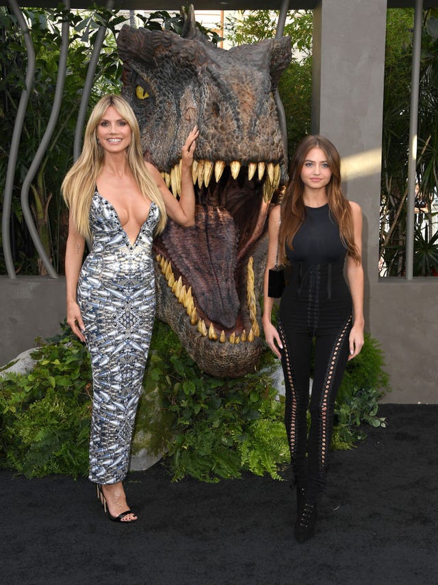 hollywood, california   june 06 heidi klum, leni olumi klum arrives at the los angeles premiere of universal pictures jurassic world dominion  on june 06, 2022 in hollywood, california photo by steve granitzfilmmagic