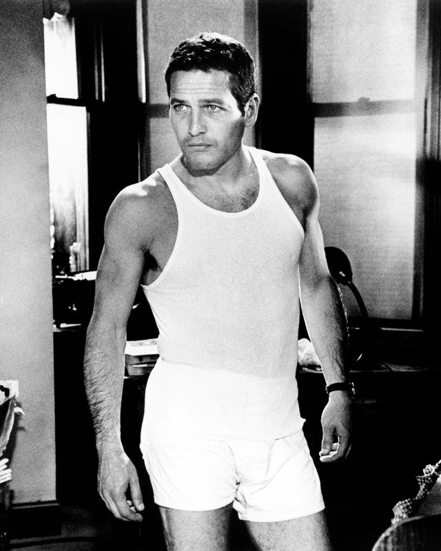 el actor estadounidense paul newman 1925 2008 en ropa interior en el set de la película harper,