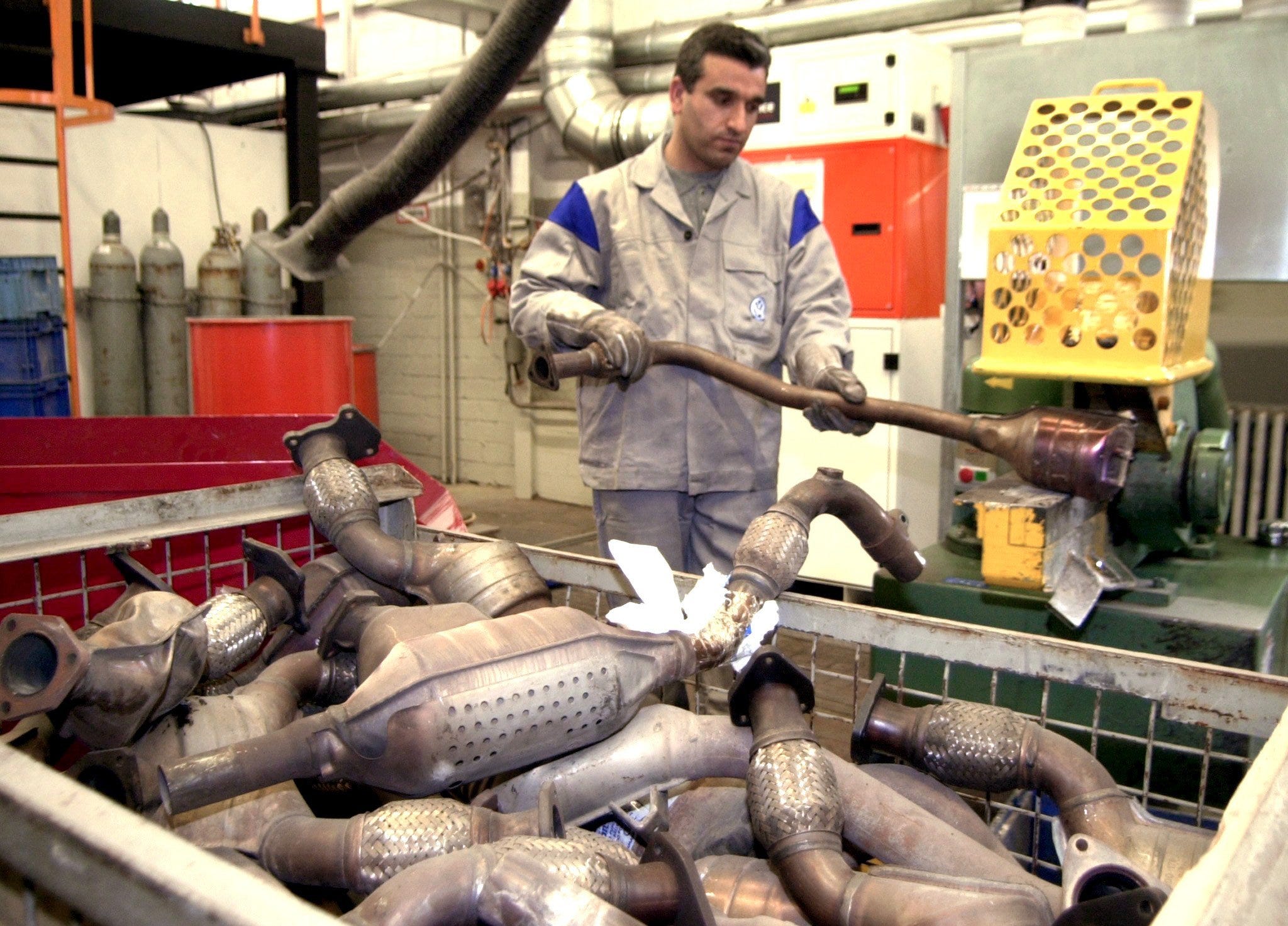 Here's How Much Precious Metal Thieves Can Take From Your Catalytic Converter