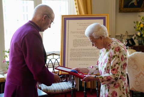 windsor, england   june 21 queen elizabeth ii receives the archbishop of canterbury justin welby at windsor castle, where he presented her with a special 'canterbury cross' for her 'unstinting' service to the church of england over seventy years and a citation for the cross, which was presented as a framed piece of calligraphy on june 21, 2022 in windsor, england photo by andrew matthews   wpa poolgetty images