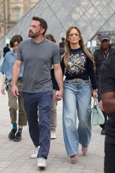 Jennifer Lopez Leans Into Casual Sort All through Paris Honeymoon