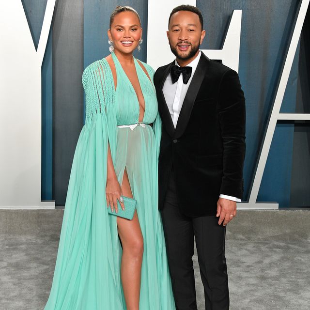 beverly hills, california   february 09 l to r chrissy teigen and john legend attend the 2020 vanity fair oscar party hosted by radhika jones at wallis annenberg center for the performing arts on february 09, 2020 in beverly hills, california photo by george pimentelgetty images