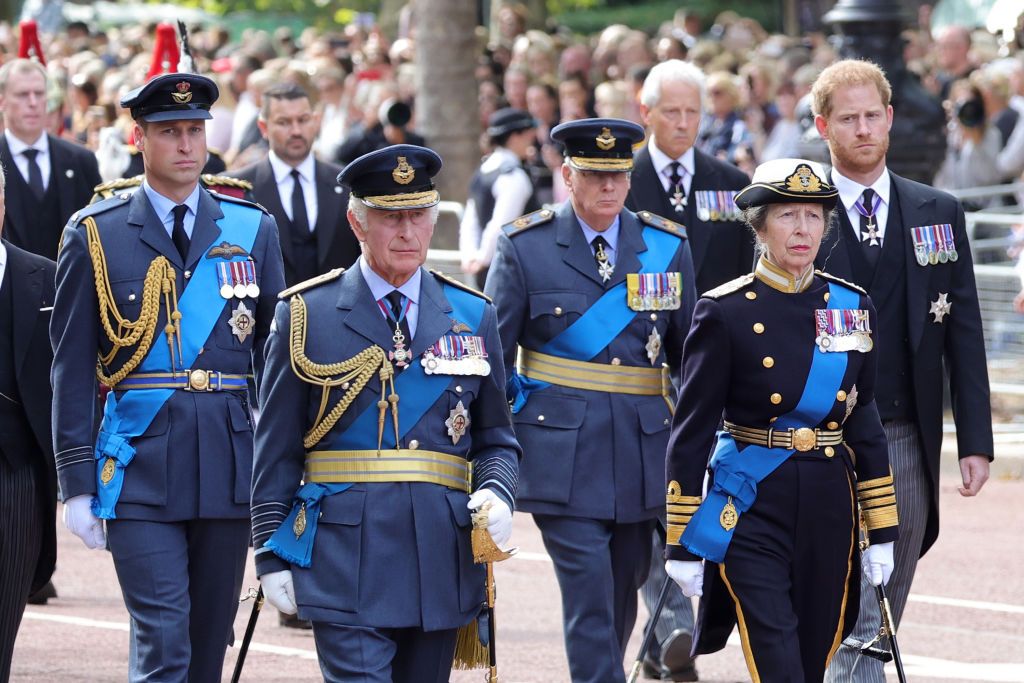 in-pictures-king-charles-iii-leads-queen-elizabeth-ii-s-funeral-procession