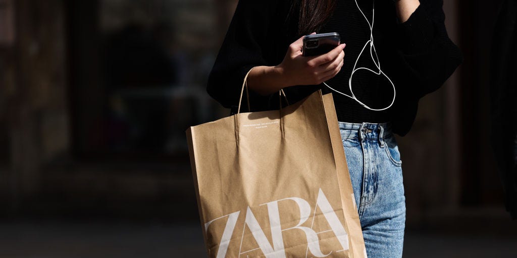 Zara inizia a vendere vestiti usati