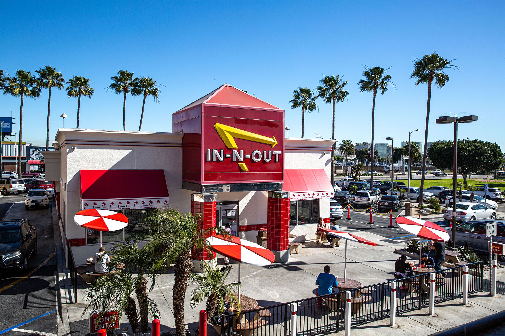 InNOut Is Hosting a Car Show and Drag Races For Its 75th Anniversary
