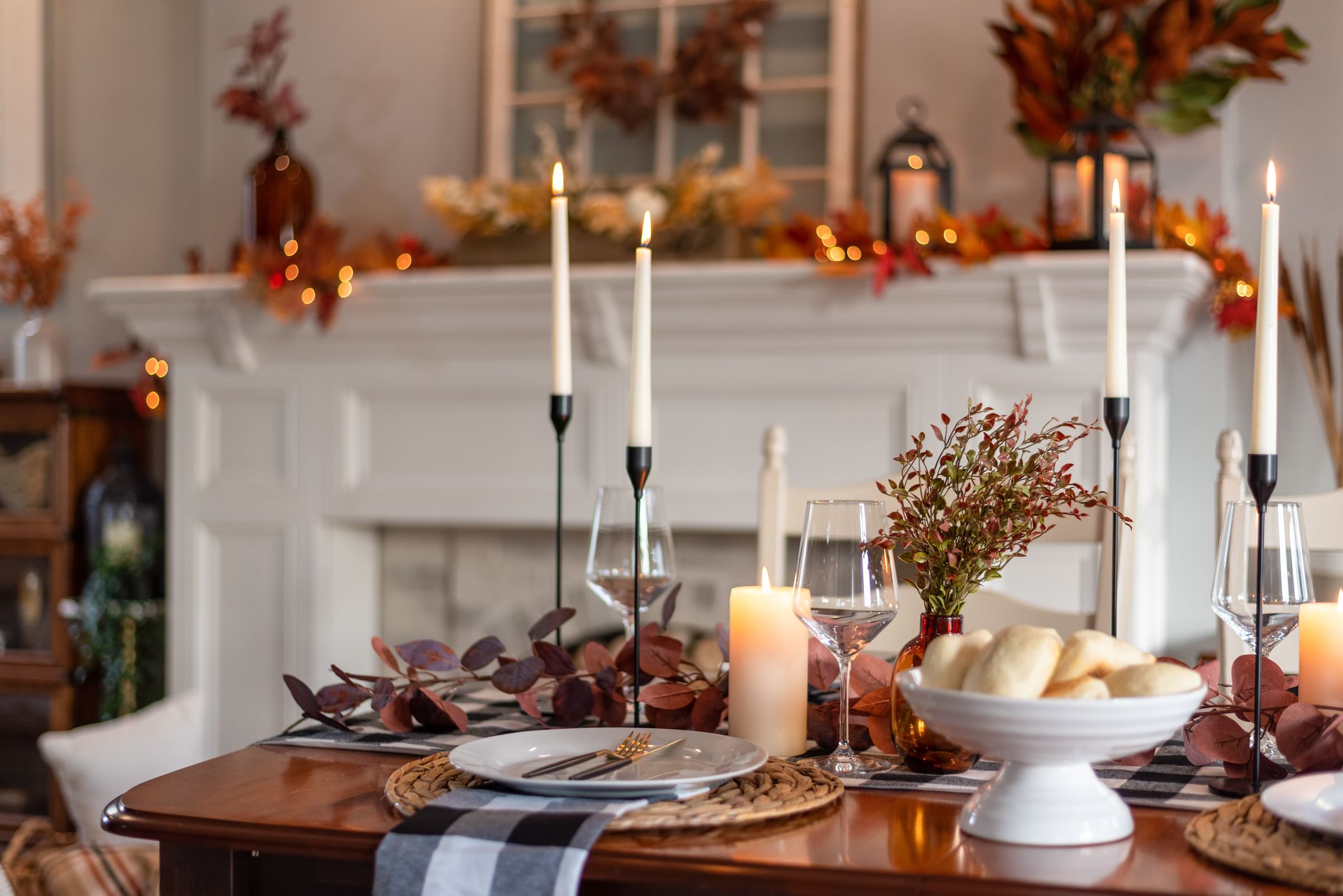 30 Stylish Thanksgiving Decor Ideas To Try Out This Year