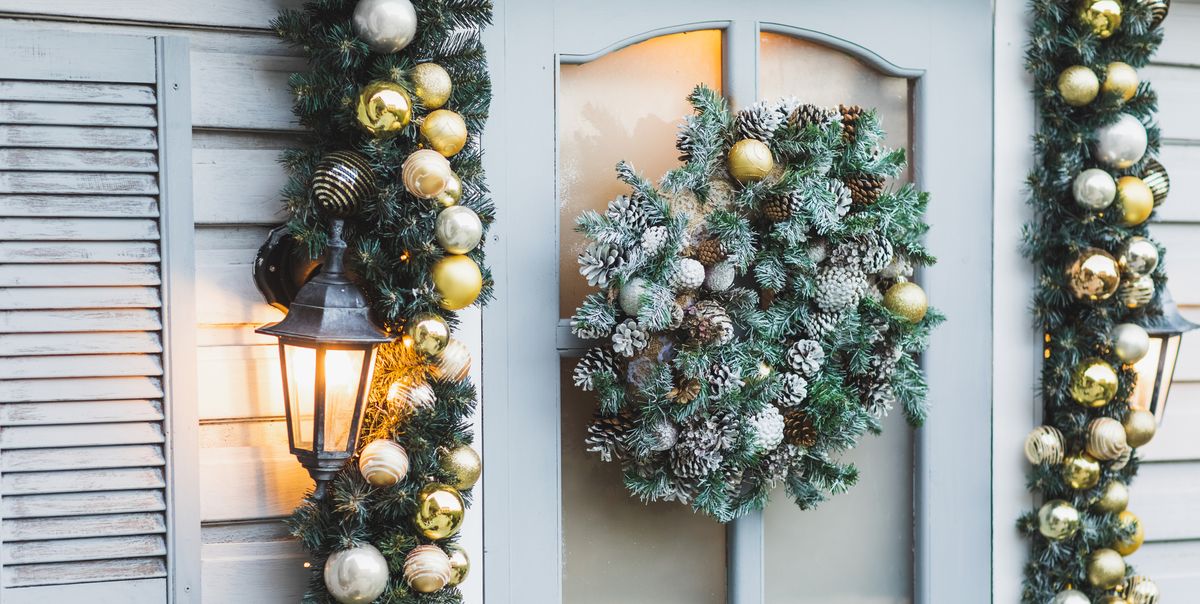 11 Christmas Door Decorations – Christmas Door Decorating Ideas
