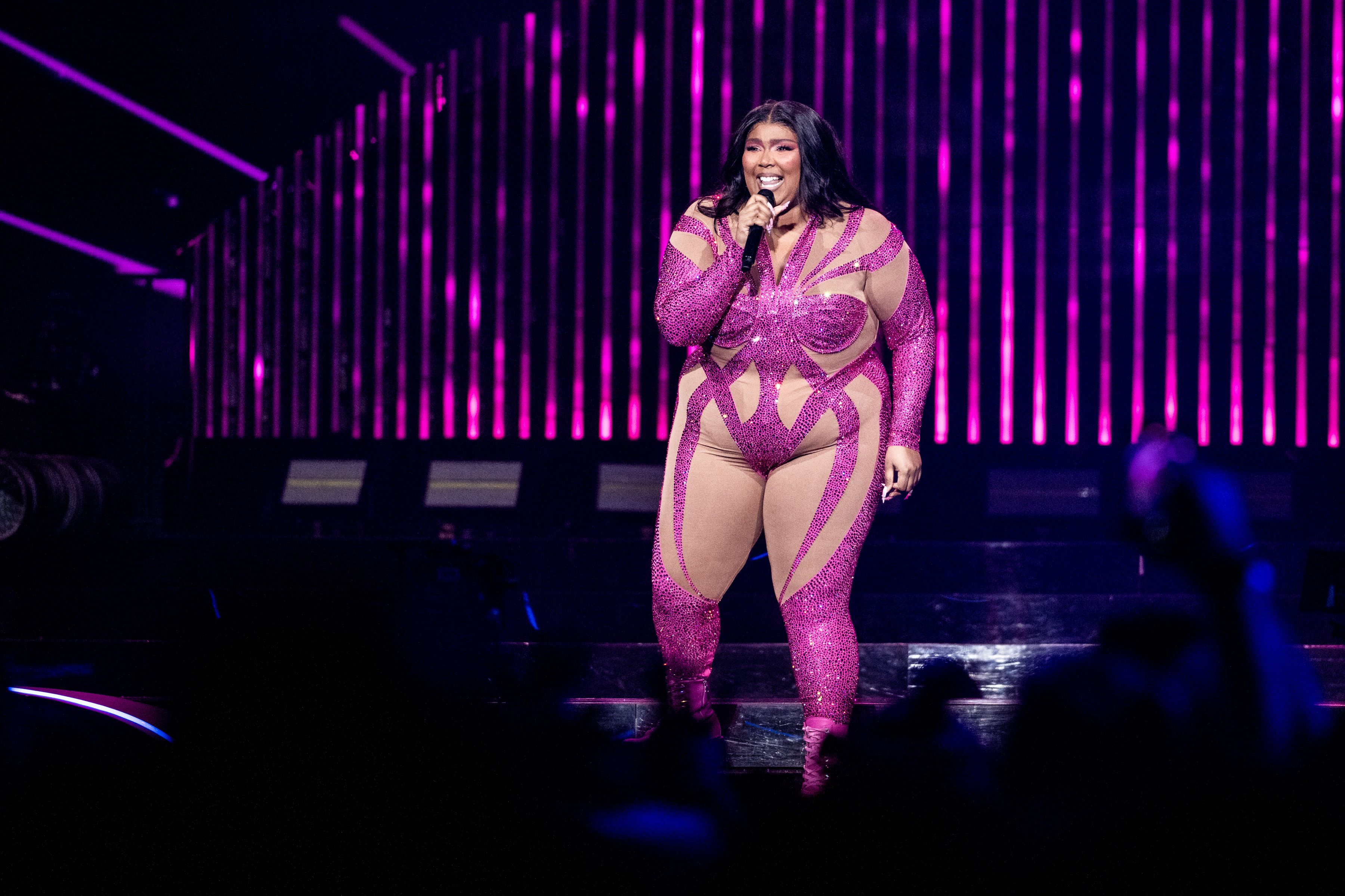 lizzo-calls-out-racist-origin-of-pop-music-and-discusses-segregation