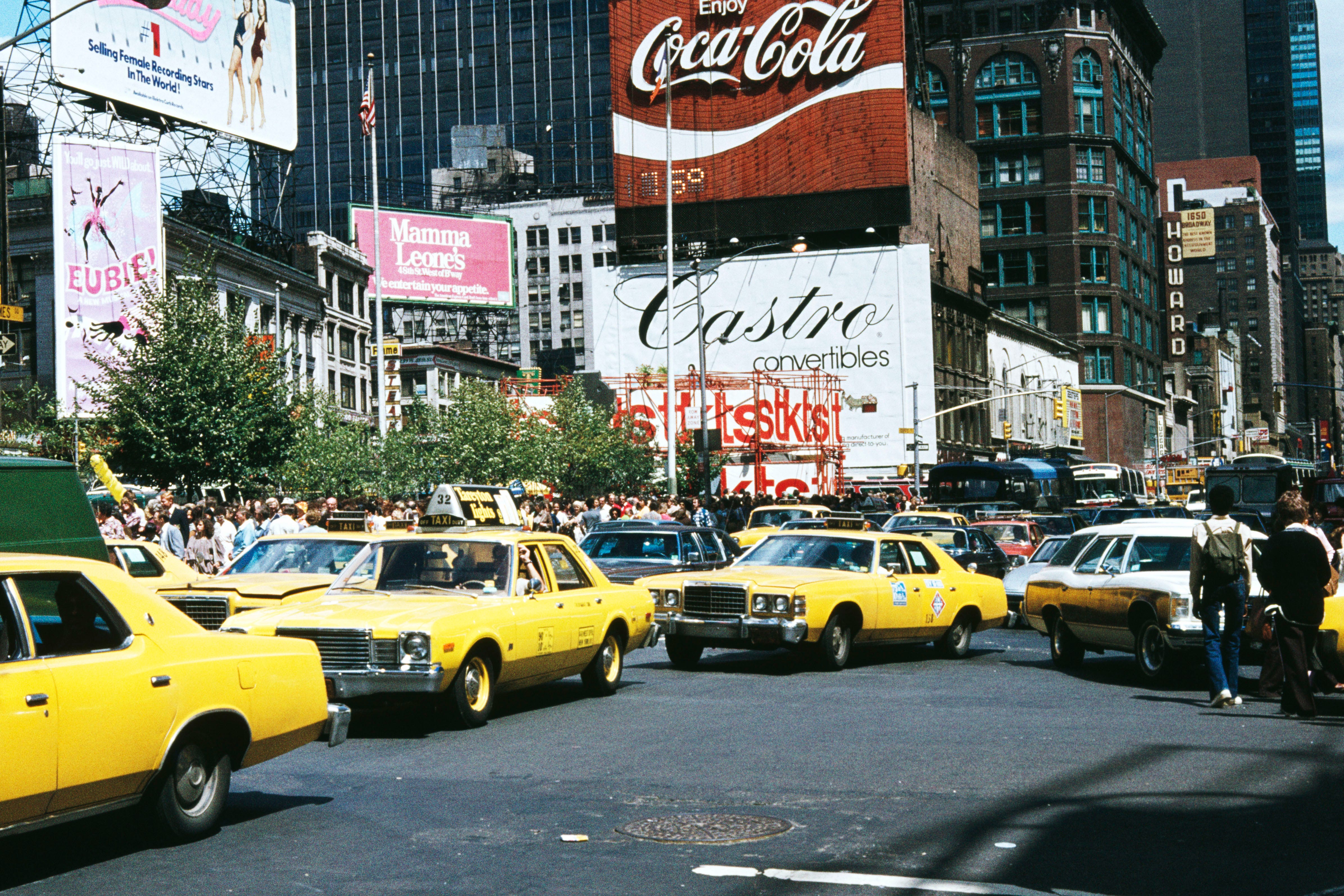 New york 1970. Таймс сквер 1970. New York City 1970s. Нью-Йорк 1970-х. Нью Йорк Бронкс 1970.