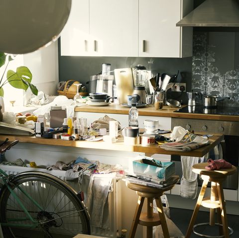 cluttered kitchen, giving up clutter for lent