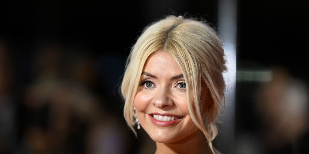 Holly Willoughby’s Phase Eight Shirt Dress is a Winner