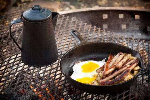 Cooking Breakfast Sausage & Eggs Outdoor Campfire with Cast Iron