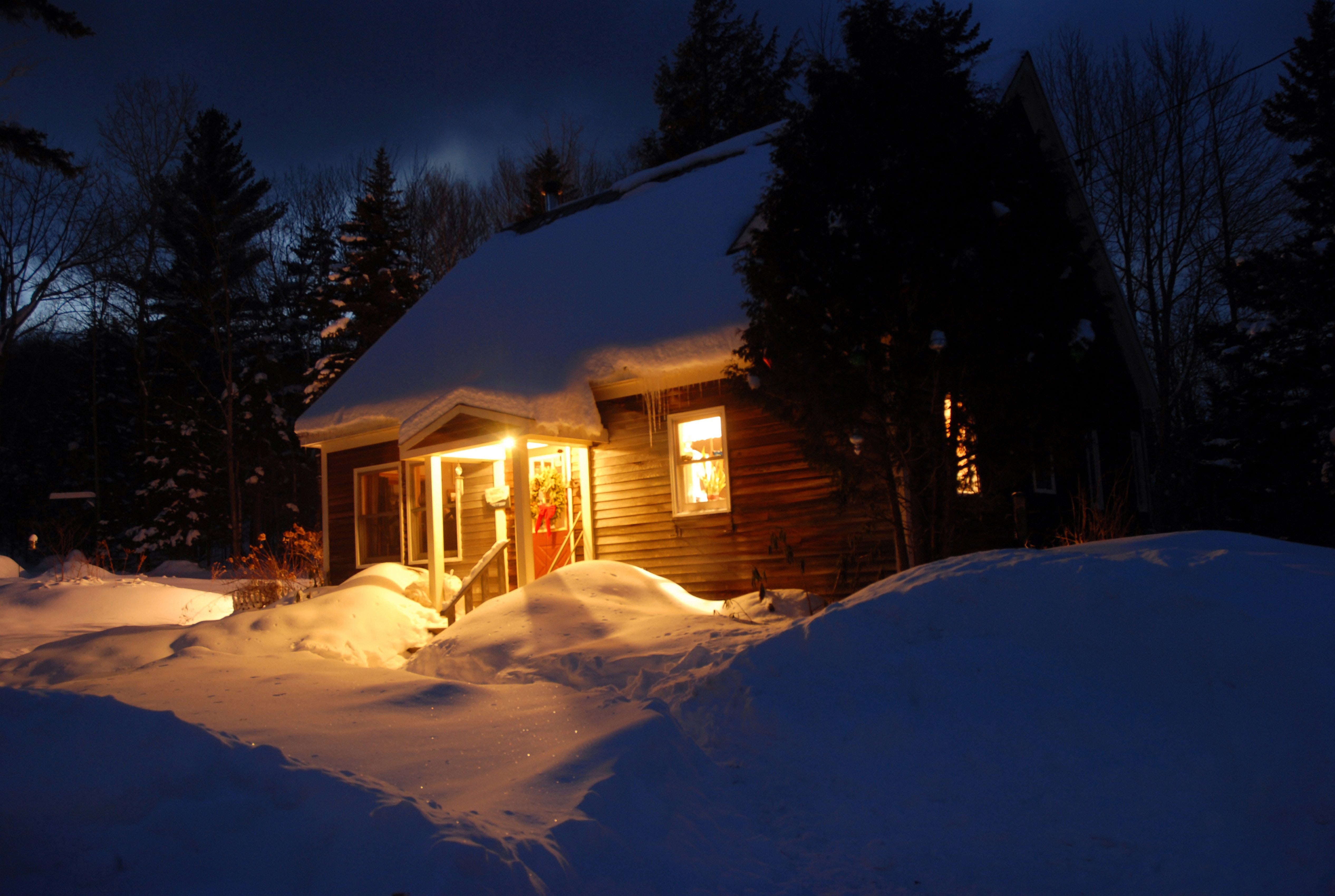 Schnee, Winter, Haus, Grundstück, Himmel, Licht, Beleuchtung, Baum, Hütte, 