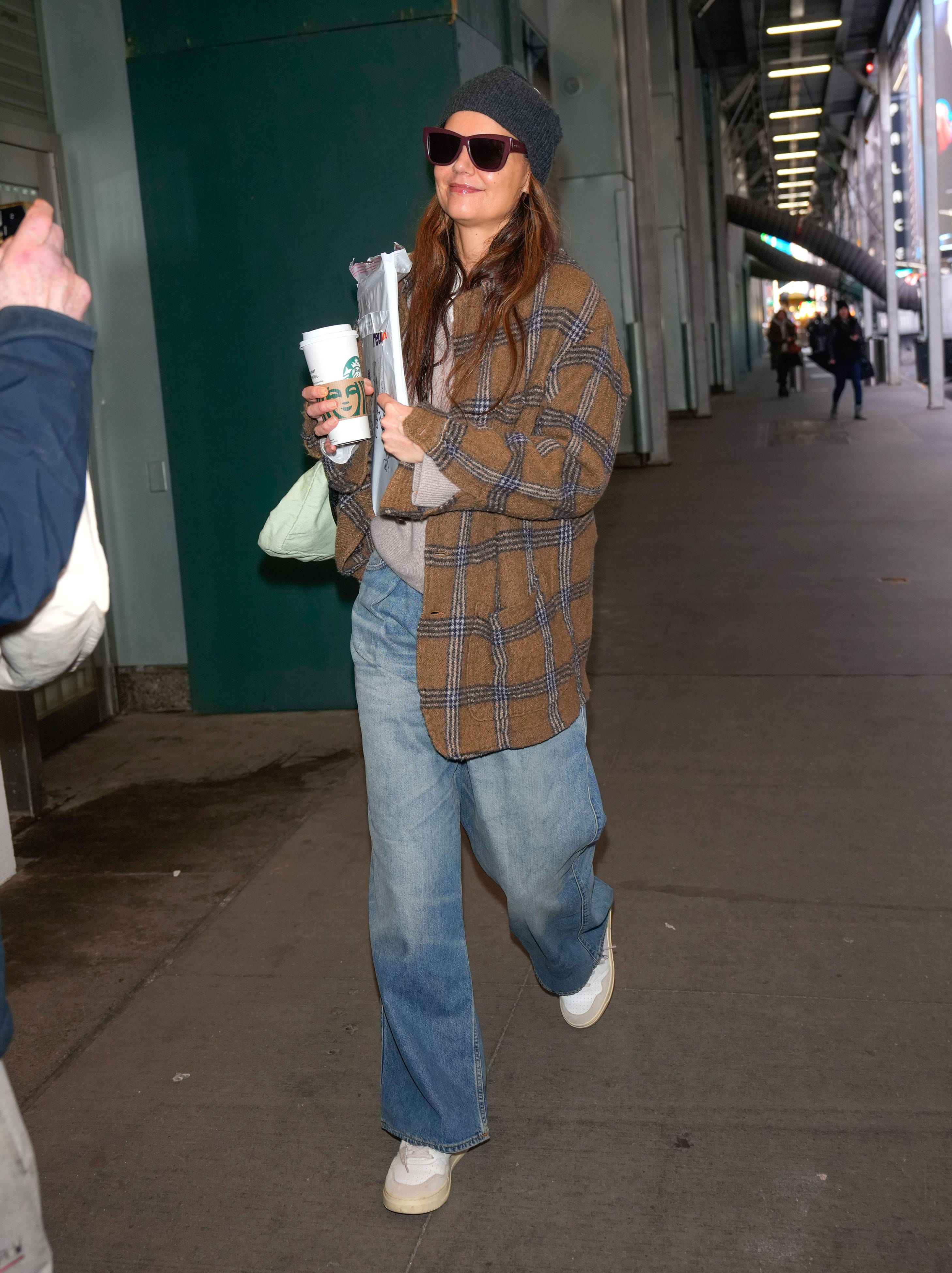 Katie Holmes Nails the Easy Sunday Look in a Cozy Fleece and Baggy Jeans