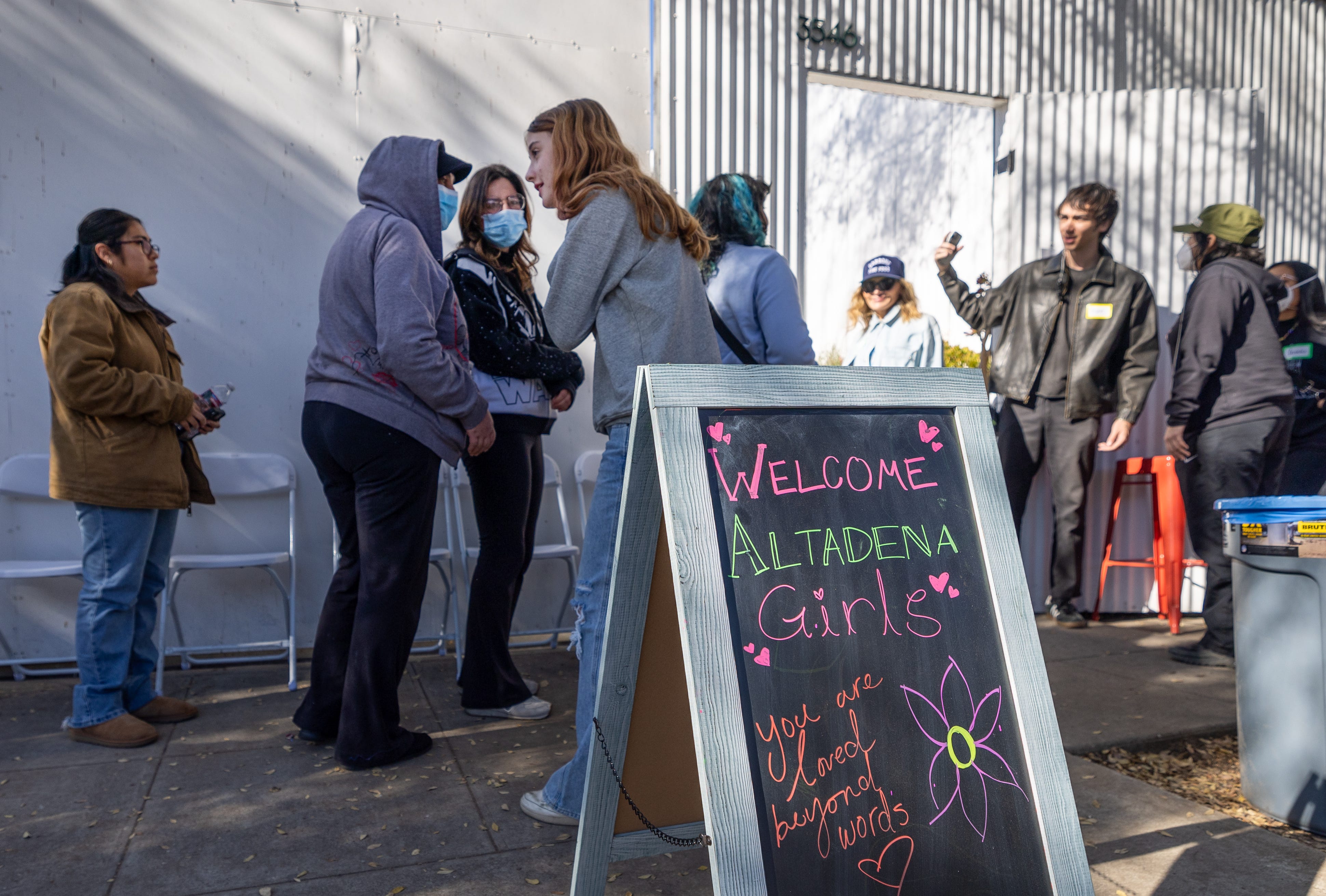 12 Ways to Donate Clothing to the Victims of the L.A. Wildfires