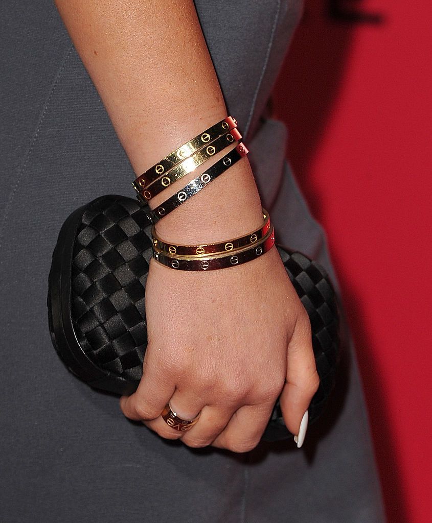 cartier love bangle how to wear