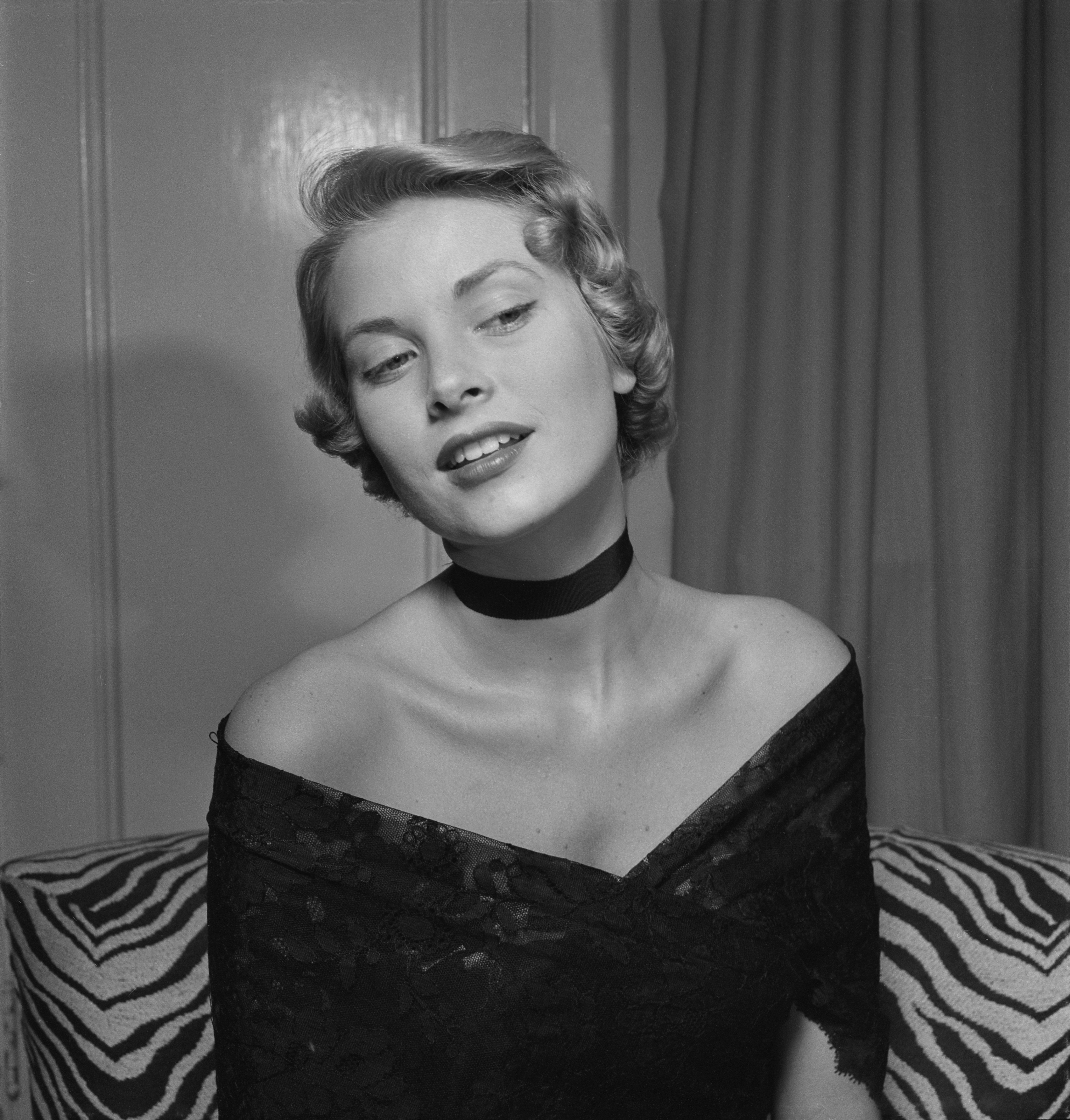 Rare Photos Of Grace Kelly Before She Was Royal