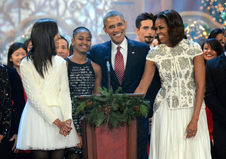 Michelle and Barack Obama's Marriage in Photos - Obama 25th Anniversary