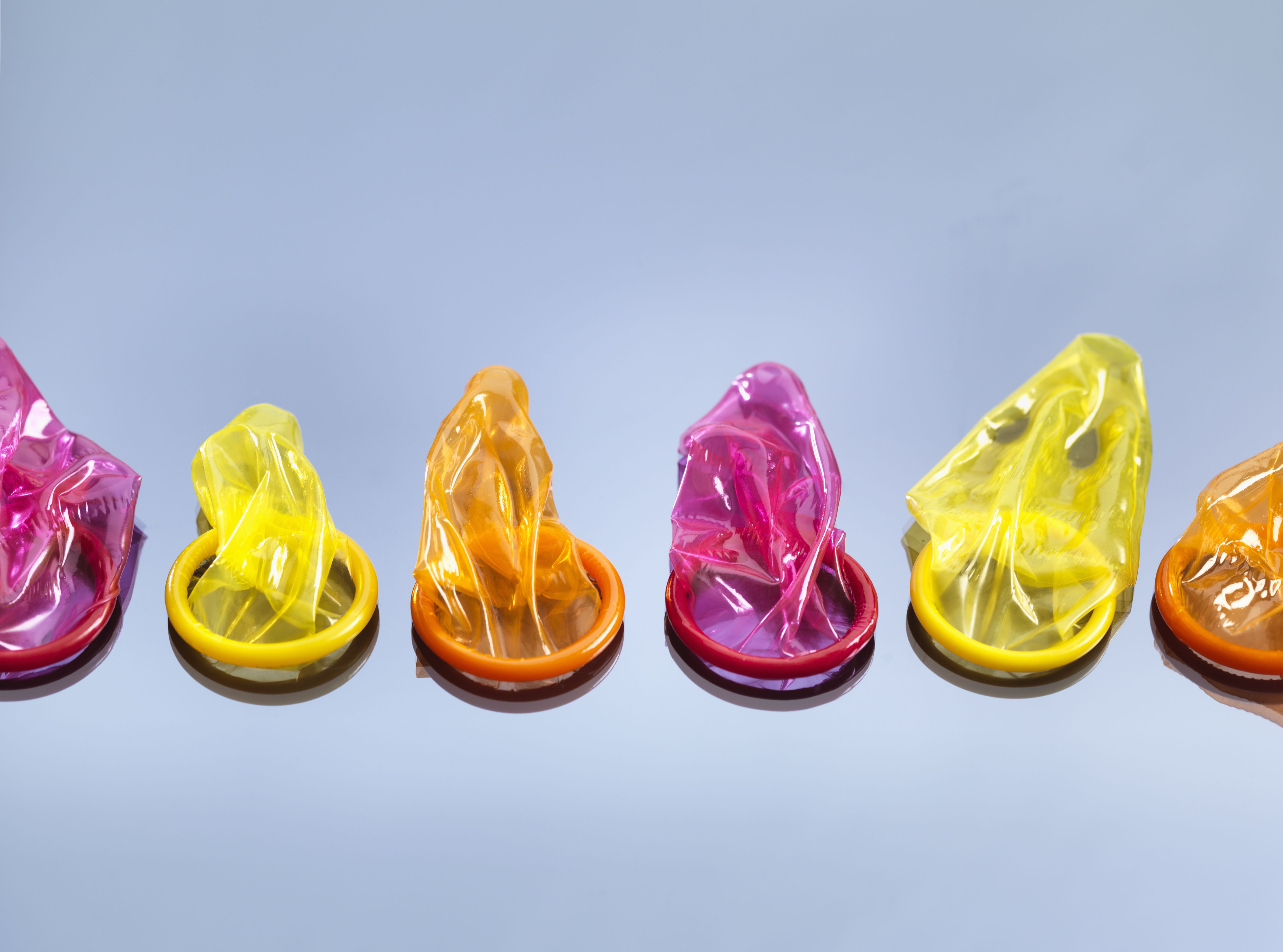 Condoms snugger size fit Small Size