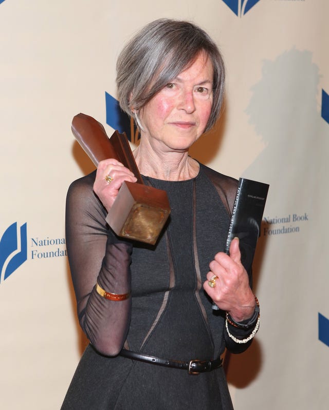 nueva york, ny 19 de noviembre louise gluck asiste a los premios nacionales del libro 2014 el 19 de noviembre de 2014 en la ciudad de nueva york photo by robin marchantgetty images