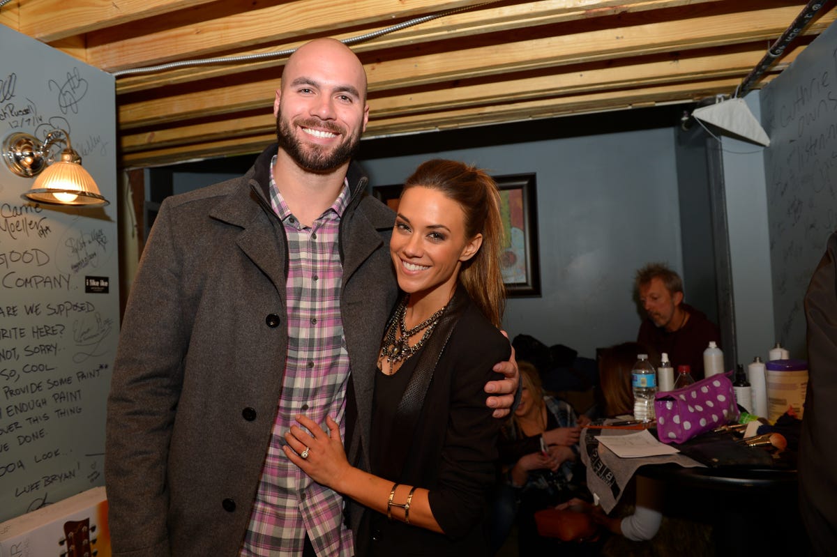 Jana Kramer And Cheater Husband Mike Caussin Won T Hire A Hot Nanny