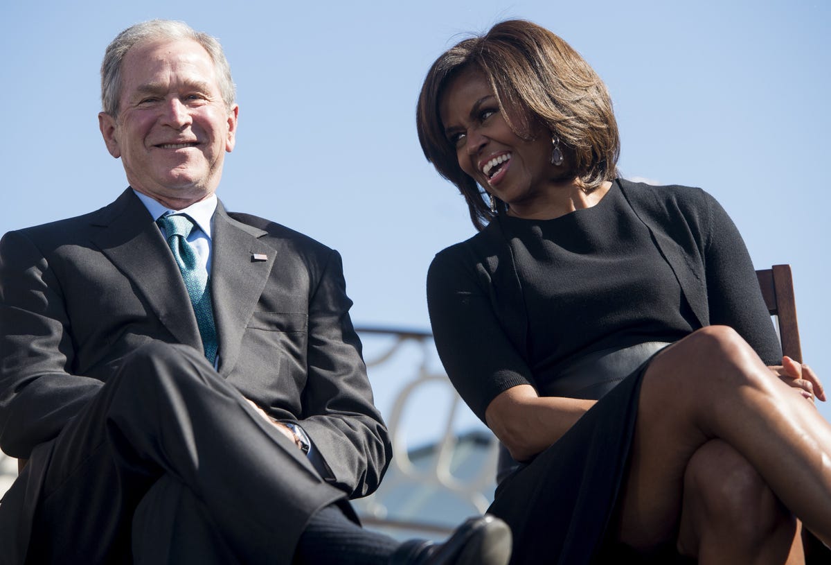 A Timeline Of Michelle Obama And George W Bush S Sweet Friendship