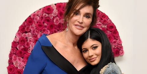 Makeup Free Kylie Jenner Tries Lip Kit Instagram Filters Kylie