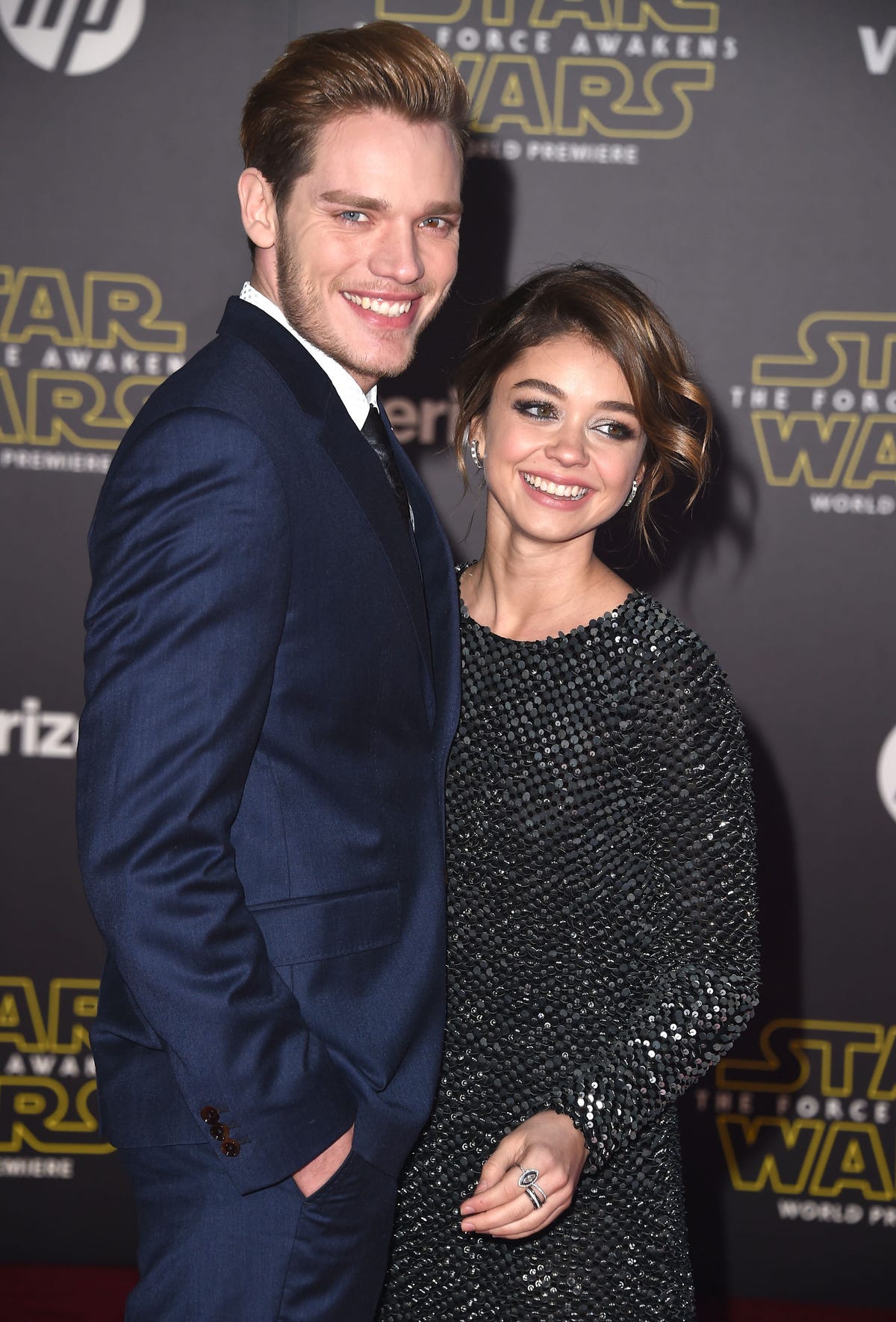 Sarah Hyland And Dominic Sherwood Split After Two Years Of Dating And My Heart Can T Handle It
