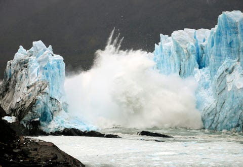 TOPSHOT-ARGENTINA-GLACIER-PERITO MORENO