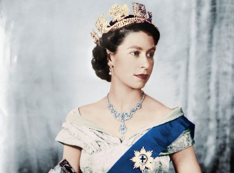 queen elizabeth crown kate