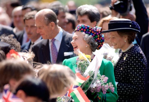 40 Times Queen Elizabeth Was Hilarious - Photos of Queen Elizabeth Laughing