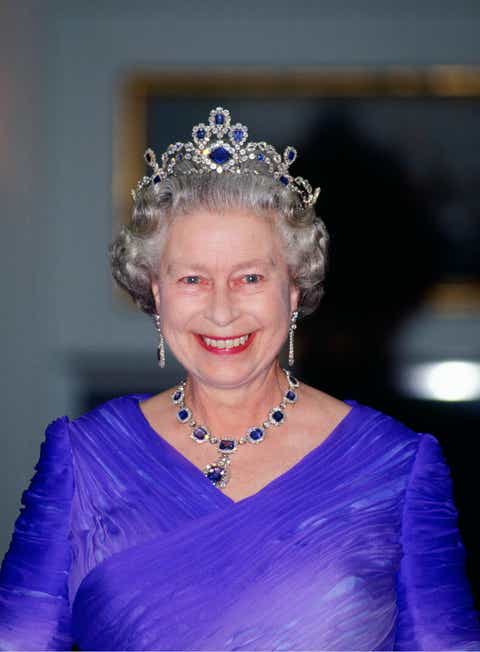 Queen Elizabeth's Most Beautiful Jewels - Pictures of the Queen's