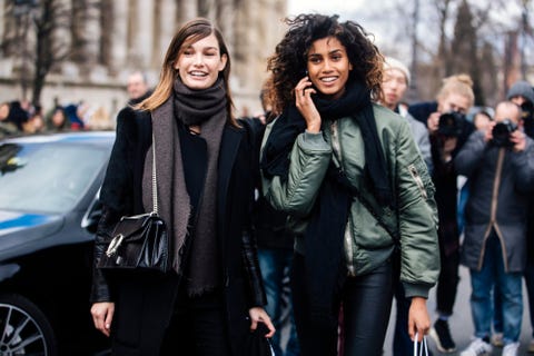 Street Style -Paris Fashion Week : Day Five Womenswear Fall Winter 2016/2017 Street Style -Paris Fashion Week : Day Five Womenswear Fall Winter 2016/2017