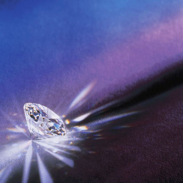 人工ダイヤモンドの輝きも永遠なのか 天然石との違いや専門家の意見とは