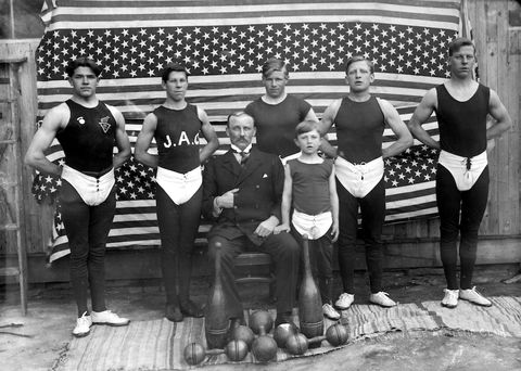 Athletes at the Jeffersonville Athletic Club, 1905