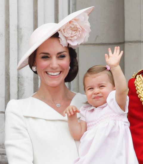 X adorable pictures of Princess Charlotte waving to the public